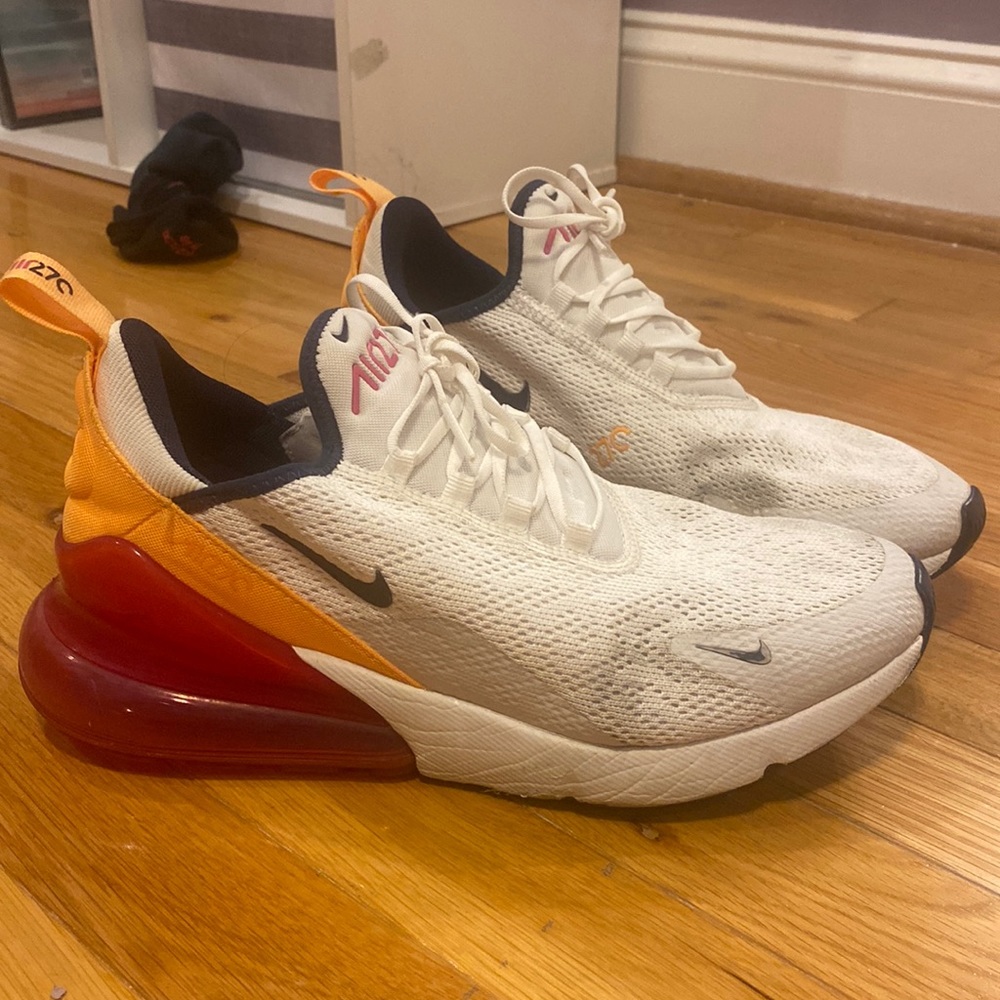Nike air270